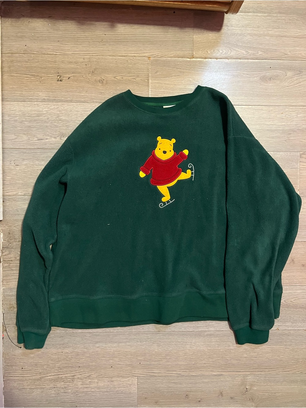 Vintage Disney Store Winnie the Pooh Ice Skating Fleece Sweatshirt XXL